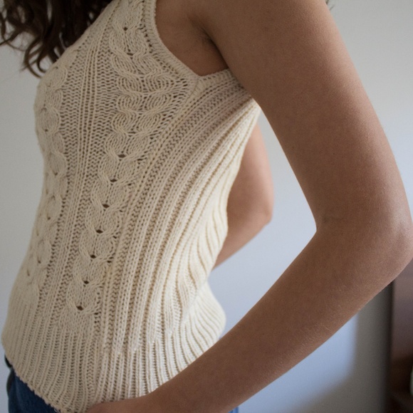 ✨SOLD✨ 70s 80s Tank Top Sweater - Picture 3 of 4